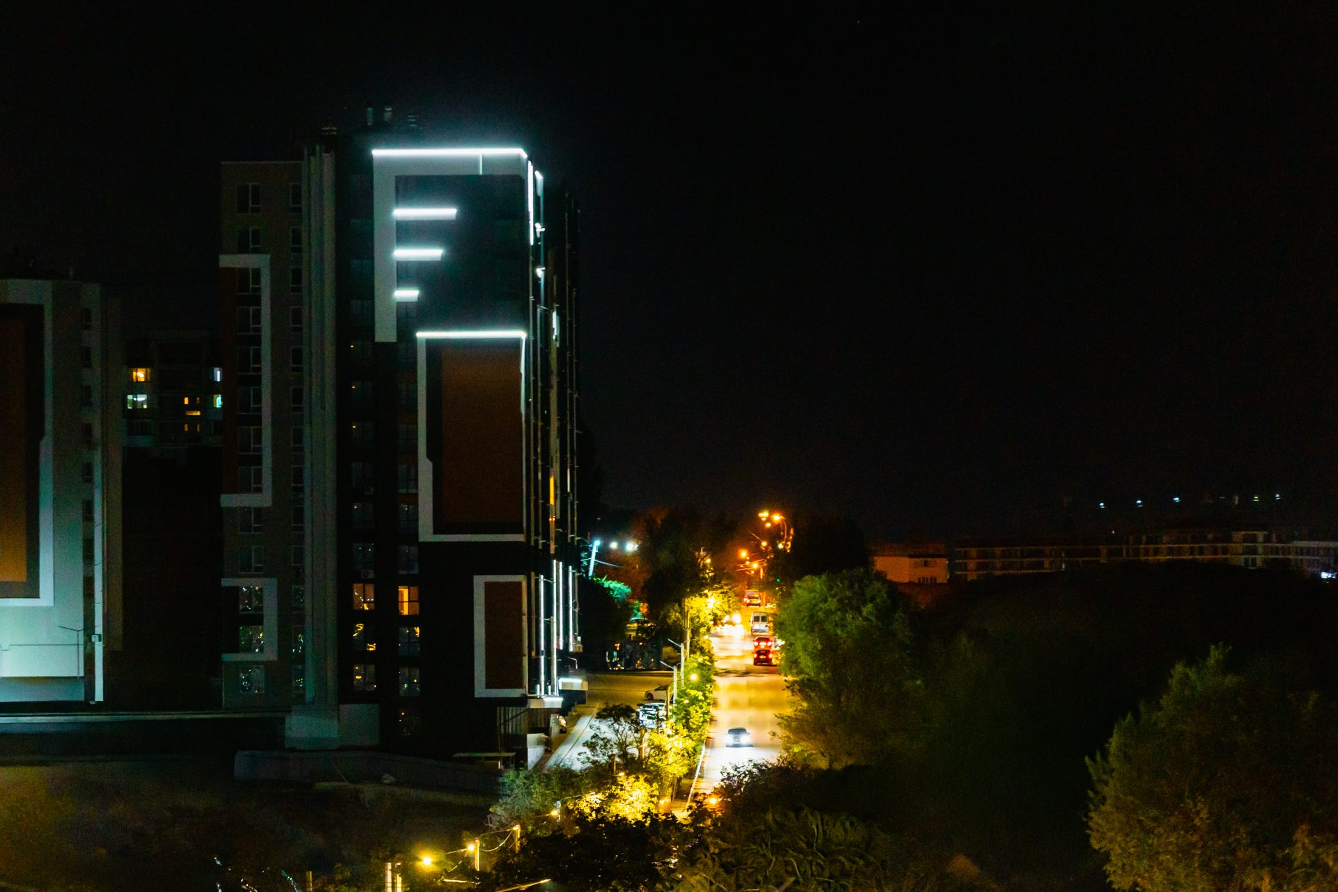 Bloc locativ – iluminat arhitectural fațadă